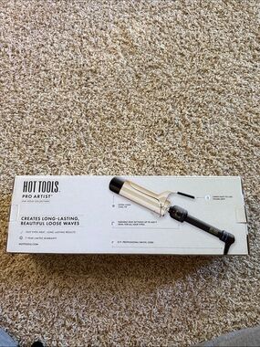 Hot Tools Pro Artist 24K Gold Curling Iron - Black and Gold